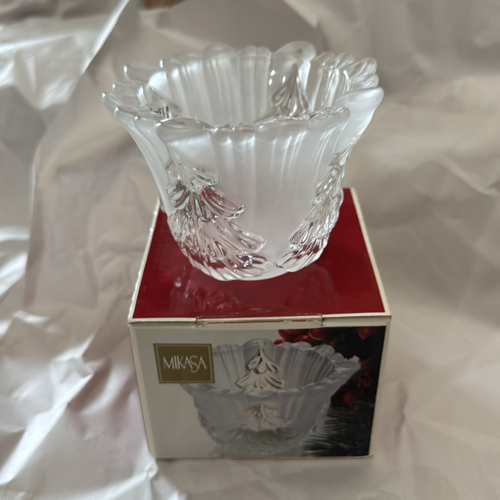Mikasa White Crystal Candle Holder Elegant Accent Piece - Picture 4 of 6